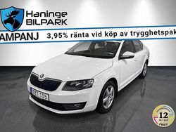 Vit Begagnad 2014 Skoda Octavia Elegance Kombi | 99 995 kr (Marknadspris)