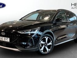 Svart (black) Begagnad 2023 Ford Focus Active Halvkombi | 199 900 kr (Marknadspris)