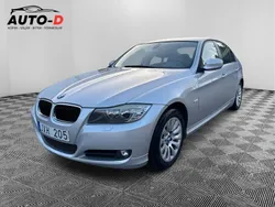 Ljusgrå Begagnad 2009 BMW 318 Comfort Edition Sedan | 89 900 kr (Lite dyr)