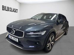 Grå Begagnad 2019 Volvo V60 CC SE Kombi | 314 900 kr (Marknadspris)