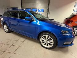 Blå Begagnad 2018 Skoda Octavia Style Kombi | 179 000 kr (Marknadspris)