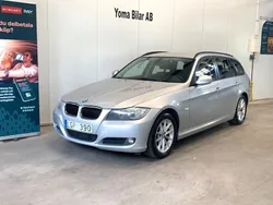 Ljusgrå (grå) Begagnad 2011 BMW 318 Comfort Edition Kombi | 74 900 kr (Marknadspris)