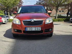 Orange Begagnad 2008 Skoda Fabia Halvkombi | 37 000 kr (Bra pris)