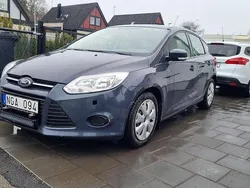 Grå Begagnad 2013 Ford Focus Halvkombi | 55 000 kr (Marknadspris)