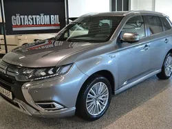 Grå Begagnad 2019 Mitsubishi Outlander P-HEV SUV | 220 000 kr (Marknadspris)
