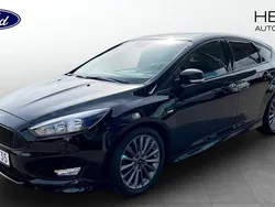 Svart (black) Begagnad 2017 Ford Focus ST-Line Halvkombi | 154 900 kr (Dyr)