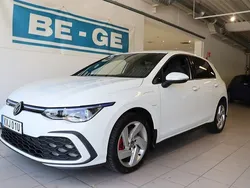 Vit Begagnad 2023 VW Golf VIII GTE Halvkombi | 399 900 kr (Dyr)
