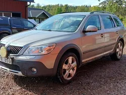 Brun Begagnad 2012 Skoda Octavia Scout Kombi | 45 000 kr (Superpris)