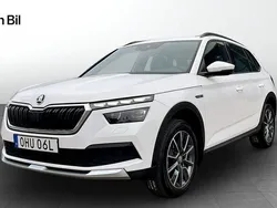 Vit Begagnad 2023 Skoda Kamiq ScoutLine SUV | 249 900 kr (Marknadspris)