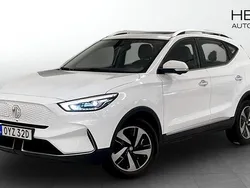 Vit (white) Begagnad 2022 MG ZS Luxury Sedan | 249 900 kr (Bra pris)