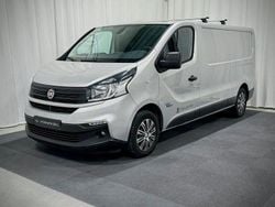 Grå Begagnad 2016 Fiat Talento Minibuss | 129 900 kr (Marknadspris)