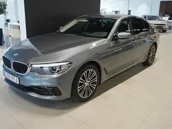 Blå (bluestone metallic) Begagnad 2019 BMW 530e iPerformance Sedan | 248 900 kr (Lite dyr)
