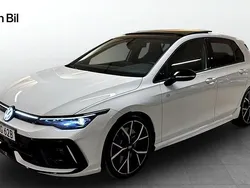 Vit Begagnad 2024 VW Golf VIII R Halvkombi | 599 900 kr
