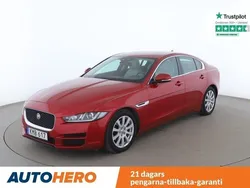 Röd Begagnad 2015 Jaguar XE Sedan | 154 000 kr (Marknadspris)
