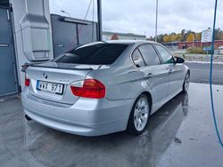 Silver Begagnad 2005 BMW 325 Sedan | 37 000 kr (Superpris)