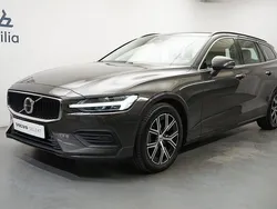 Grå Begagnad 2023 Volvo V60 Core Kombi | 329 900 kr (Bra pris)