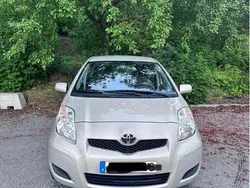 Brun Begagnad 2010 Toyota Yaris Halvkombi | 85 000 kr (Lite dyr)