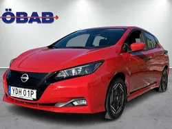 Röd Begagnad 2022 Nissan Leaf Acenta Halvkombi | 199 800 kr (Marknadspris)