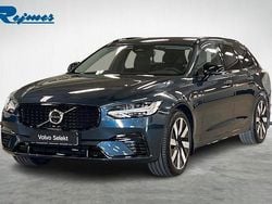 Mörkblå Begagnad 2024 Volvo V90 Plus Kombi | 489 900 kr (Marknadspris)