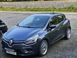 Grå Begagnad 2018 Renault Clio IV Halvkombi | 99 000 kr (Marknadspris)