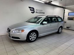 Ljusgrå (grå) Begagnad 2012 Volvo V70 Drive Kinetic Kombi | 99 800 kr (Marknadspris)