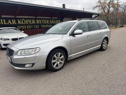 Silver Begagnad 2014 Volvo V70 Momentum Kombi | 99 000 kr (Marknadspris)