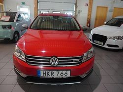 Röd Begagnad 2014 VW Passat Alltrack Kombi | 115 000 kr (Superpris)