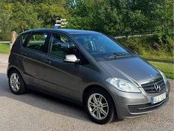 Grå Begagnad 2010 Mercedes A160 Classic Halvkombi | 65 000 kr (Marknadspris)