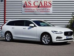 Vit Begagnad 2018 Volvo V90 Momentum Kombi | 219 000 kr (Marknadspris)