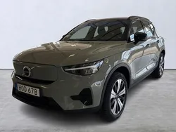 Grön Begagnad 2023 Volvo XC40 Core SUV | 379 900 kr