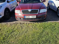 Röd Begagnad 2008 Skoda Octavia Halvkombi | 6 299 kr (Superpris)