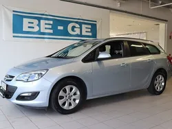 Grå Begagnad 2015 Opel Astra Kombi | 89 900 kr (Marknadspris)