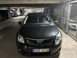 Svart Begagnad 2010 Toyota Avensis Sedan | 60 000 kr (Superpris)
