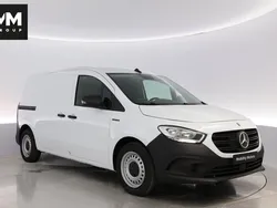 Vit (arktisk vit) Begagnad 2023 Mercedes eCitan Van | 455 000 kr (Marknadspris)