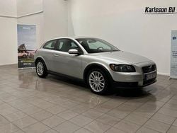 Ljusgrå (grå) Begagnad 2008 Volvo C30 Summum Halvkombi | 74 900 kr (Marknadspris)