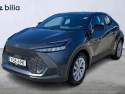 Mörkgrå Begagnad 2024 Toyota C-HR Active SUV | 349 900 kr (Bra pris)