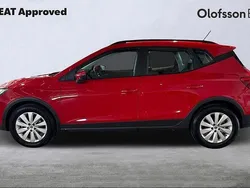 Röd Begagnad 2022 Seat Arona Style SUV | 184 900 kr (Marknadspris)