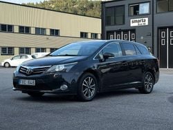 Svart Begagnad 2013 Toyota Avensis Kombi | 90 000 kr (Marknadspris)