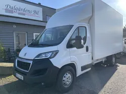 Vit Begagnad 2021 Peugeot Boxer Van | 248 750 kr (Marknadspris)