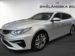 Grå Begagnad 2020 Kia Optima Hybrid 2 Sedan | 229 000 kr (Marknadspris)