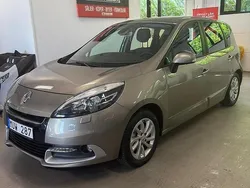 Ljusbrun (brun) Begagnad 2012 Renault Scénic III Minibuss | 59 900 kr (Marknadspris)