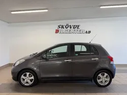 Mörkgrå Begagnad 2011 Toyota Yaris Edition Halvkombi | 39 500 kr (Marknadspris)