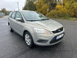 Grå Begagnad 2010 Ford Focus Trend Kombi | 49 900 kr (Marknadspris)