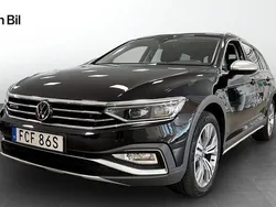 Svart Begagnad 2022 VW Passat Alltrack Executive Kombi | 319 900 kr (Marknadspris)