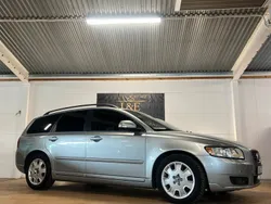 Silver Begagnad 2009 Volvo V50 Momentum Kombi | 49 900 kr (Marknadspris)