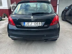 Svart Begagnad 2009 Peugeot 207 Halvkombi | 28 000 kr (Marknadspris)