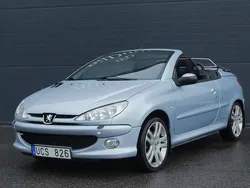 Ljusgrå Begagnad 2003 Peugeot 206 CC Cab | 28 900 kr (Marknadspris)