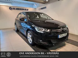 Svart Begagnad 2017 Citroën C4 PureTech Halvkombi | 99 900 kr (Marknadspris)