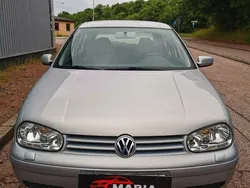 Ljusgrå Begagnad 2000 VW Golf IV Highline Halvkombi | 23 000 kr (Dyr)