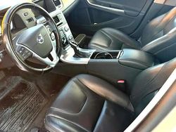 Begagnad 2015 Volvo V60 Kombi | 150 000 kr (Marknadspris)